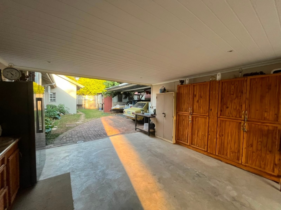 4 Bedroom Property for Sale in Safari Gardens North West